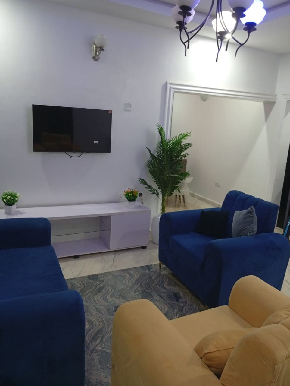 Highland Serviced Apartment dining area
